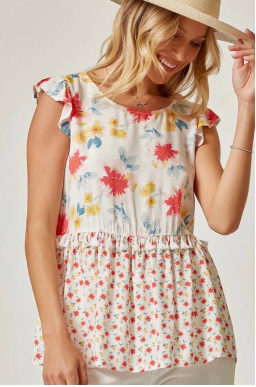 Emily Wonder Floral Babydoll Blouse Beachy Cap Sleeves Tassel Trim Women's sz. M